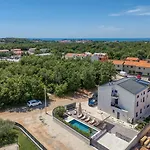 Elisadora * פורץ